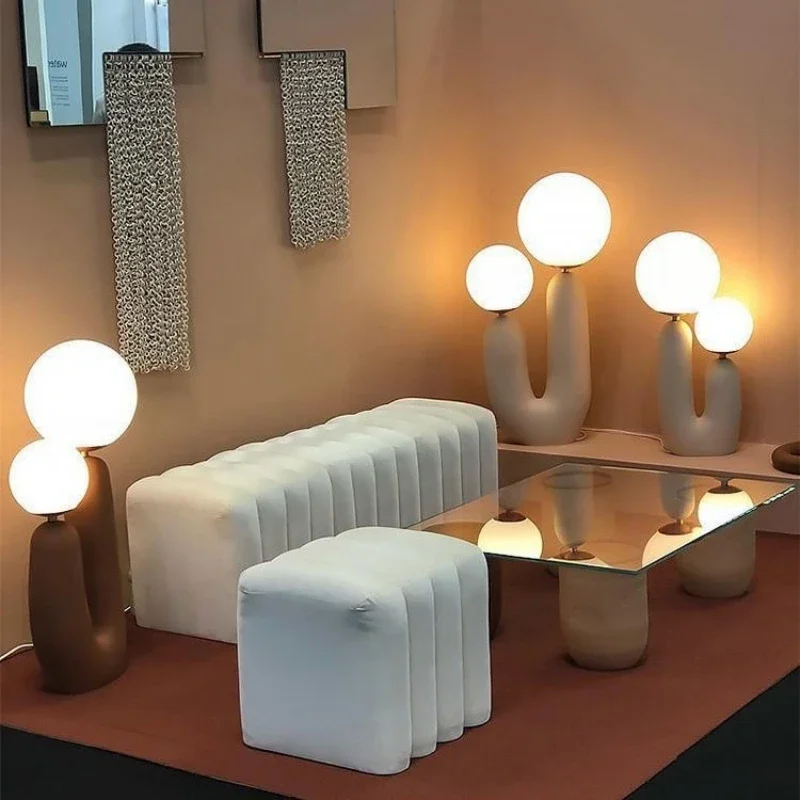 Nordycka lampka nocna do pokoj – Resin Art On Floor recenzja i cena